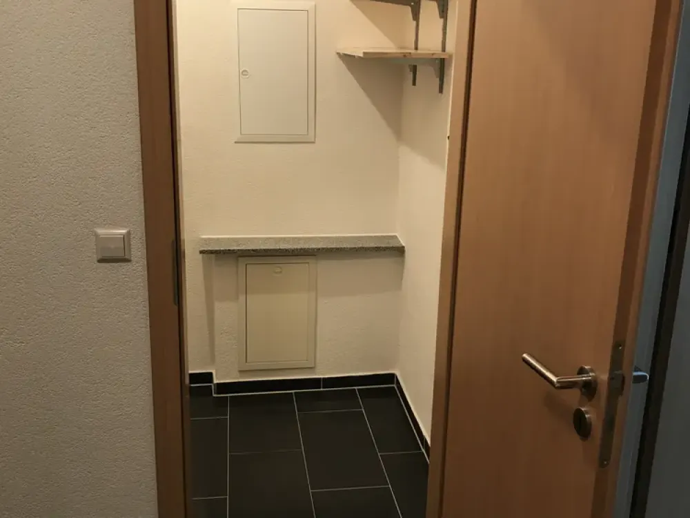 4-Room Apartment with Built-in Kitchen