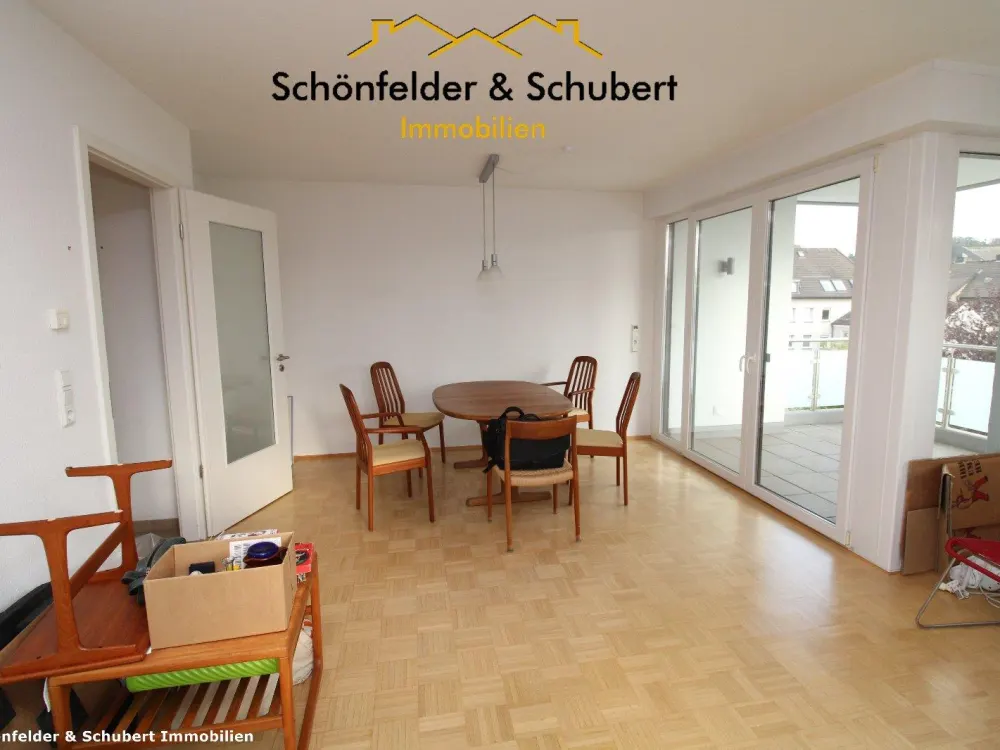 Perfekt für Senioren. Hochwertige 3,5 Raum-Wohnung mit Aufzug und Garage. Direkte Citylage.
