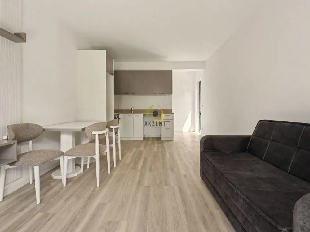 Erstbezug - Stilvolle 2-Zimmer-Neubauwohnung mit Balkon, EBK & Möblierung - Direkt am S-Bahnhof