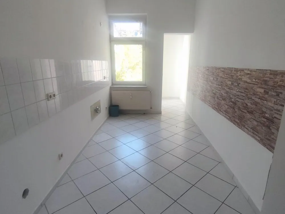 2-Zimmer-Wohnung mit Parkett in der Eisenbahnstraße 90