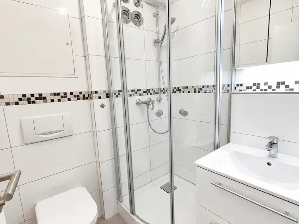 2.5-Room Apartment Completely Renovated & Newly Furnished in Karlsruhe-Durlach