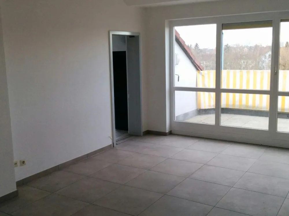 Großzügige 4 Zi. Loft Wohnung mit Balkon und Skyline Fernblick