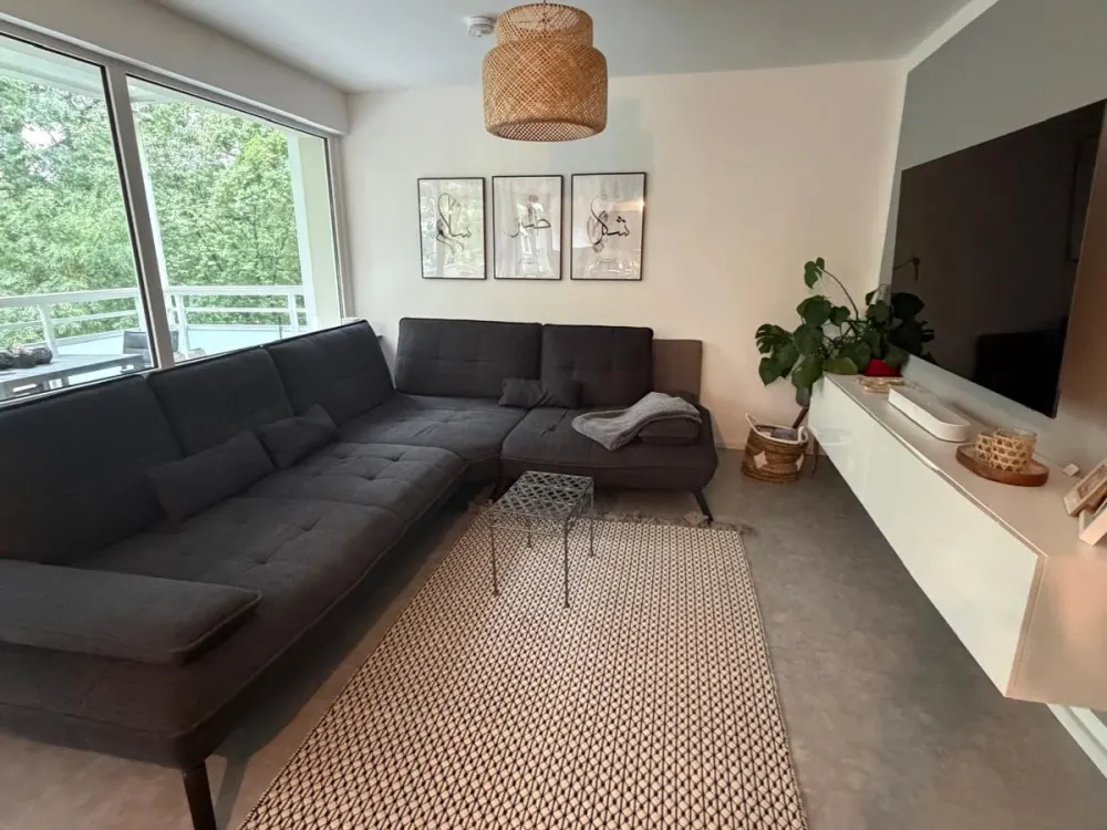 All-inclusive Stilvoll möblierte Wohnung mit großem Balkon