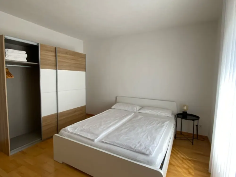 3 Möblierte WG-Zimmer in 3'er WG, See- und Stadtnähe, Ruhig gelegen an Studenten zu vermieten