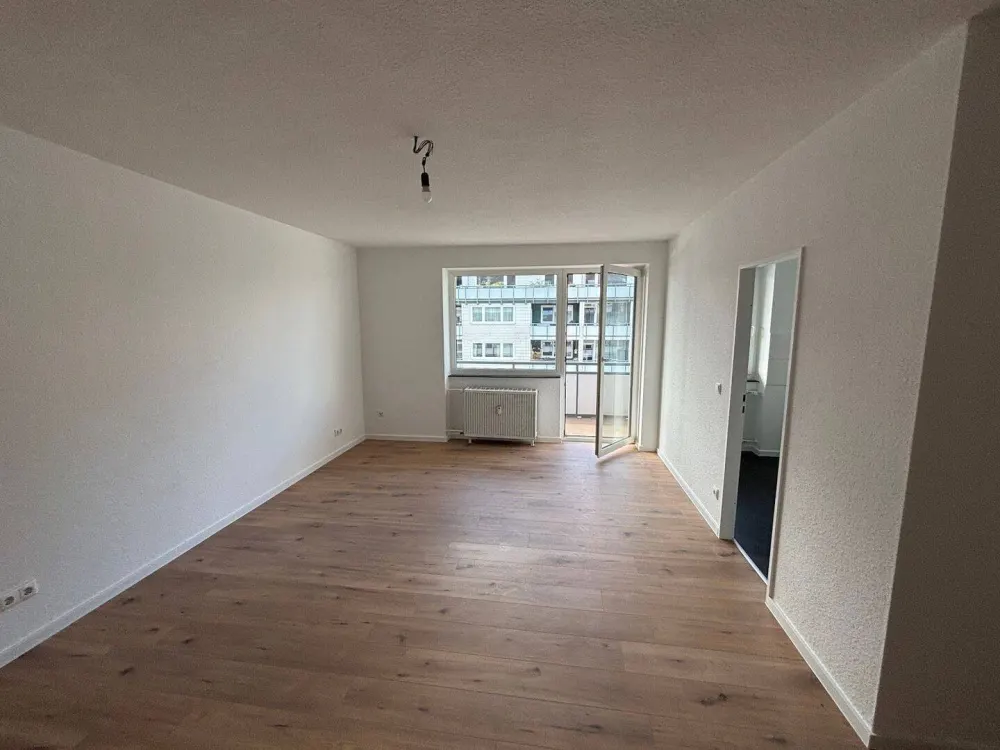 Neurenovierte 2 Zimmerwohnung
