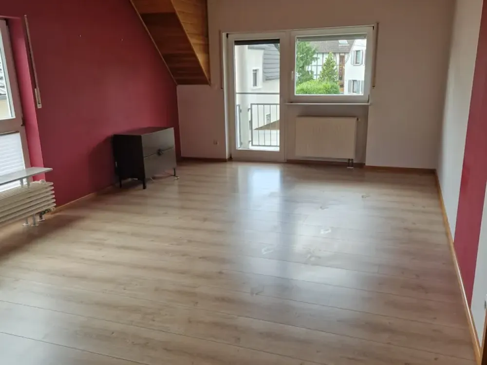 Spacious 4-Room Apartment in Büchelberg