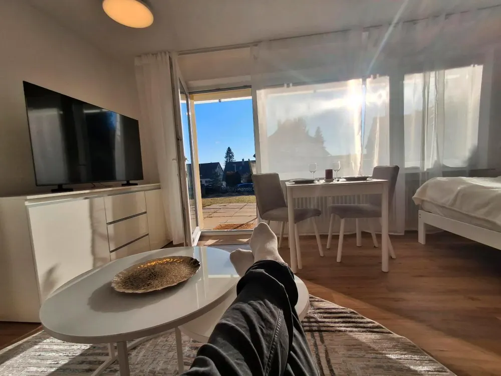 Sanierte Gartenwohnung | möbl. | Terrasse | Homeoffice | 40 m²