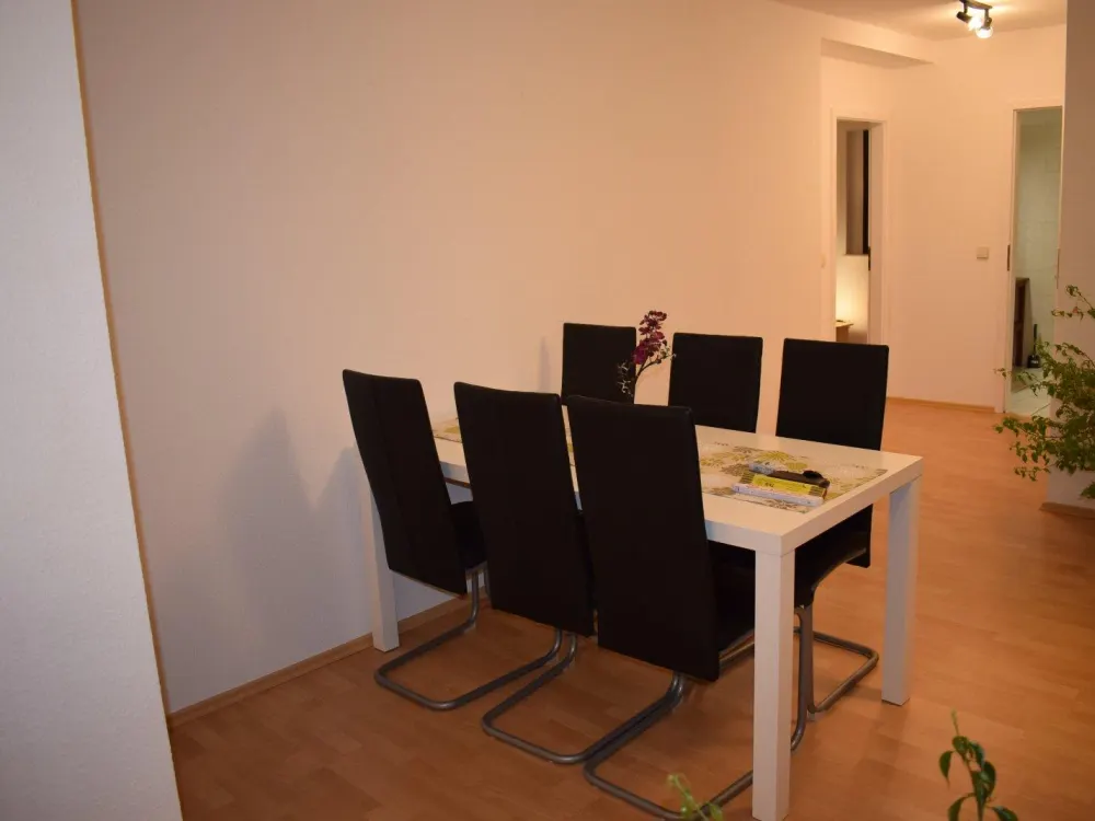 Möblierte 2-Raum-DG-Wohnung in Markkleeberg