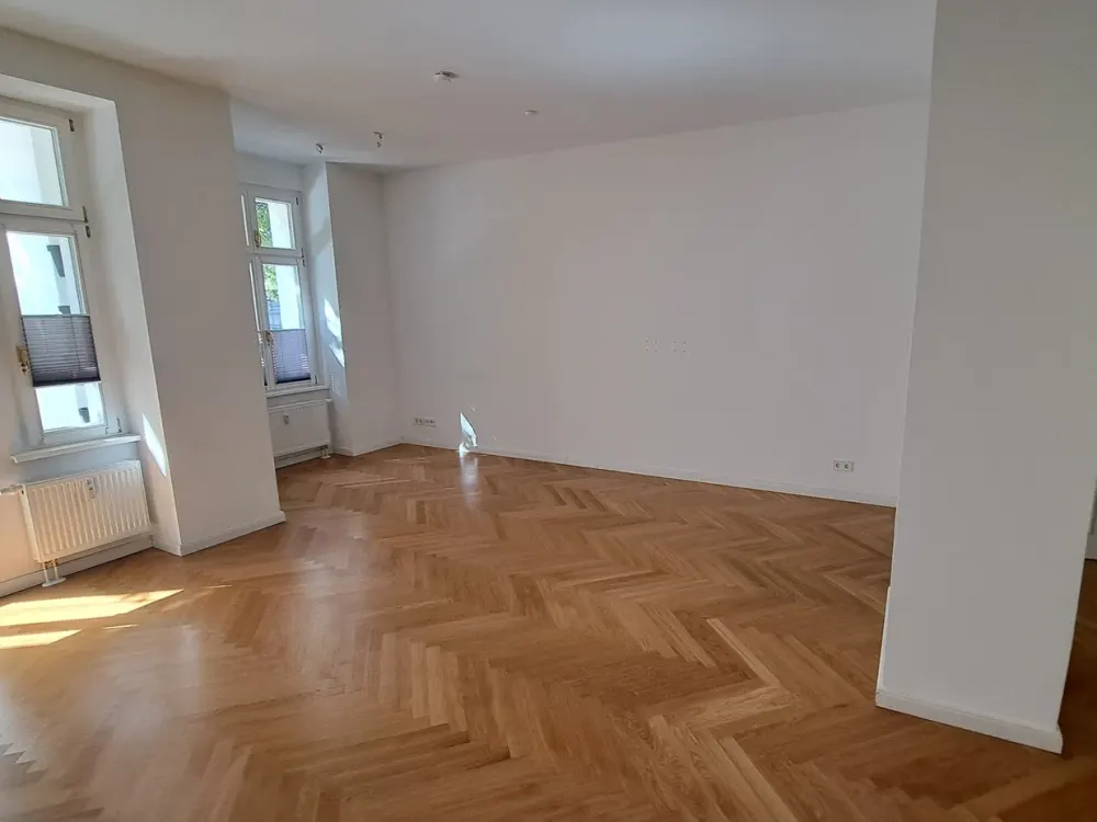 Stilvolle 3-Zimmer-Altbauwohnung mit Loggia & Terrasse in Charlottenburg