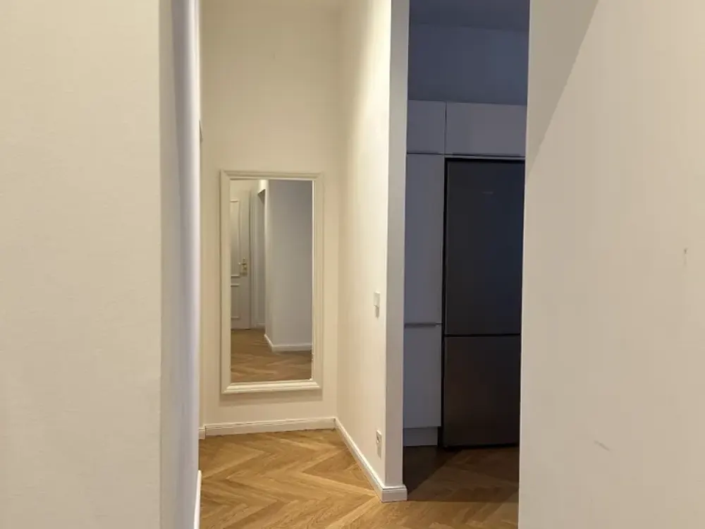 Stilvolle 3-Zimmer-Altbauwohnung mit Loggia & Terrasse in Charlottenburg