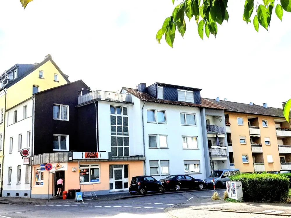 Frisch renovierte 3-Zimmerwohnung in zentraler Lage von Leverkusen-Quettingen