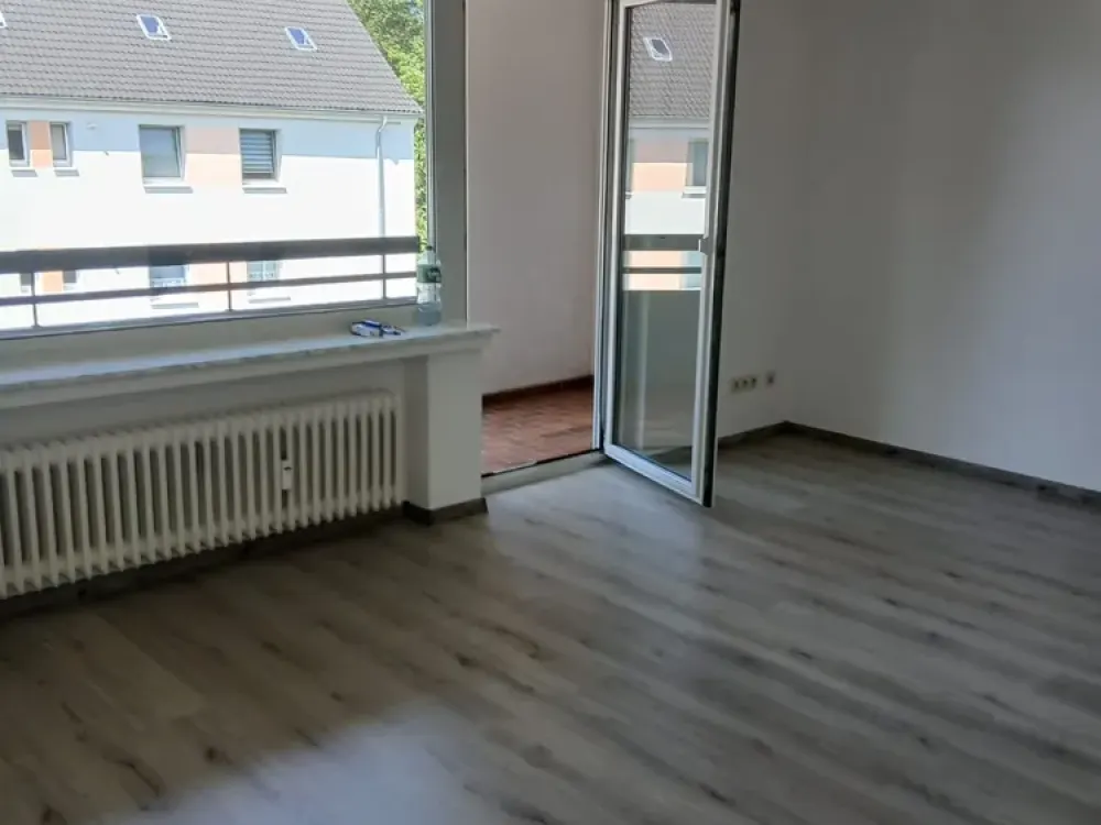 Frisch renovierte 3-Zimmerwohnung in zentraler Lage von Leverkusen-Quettingen