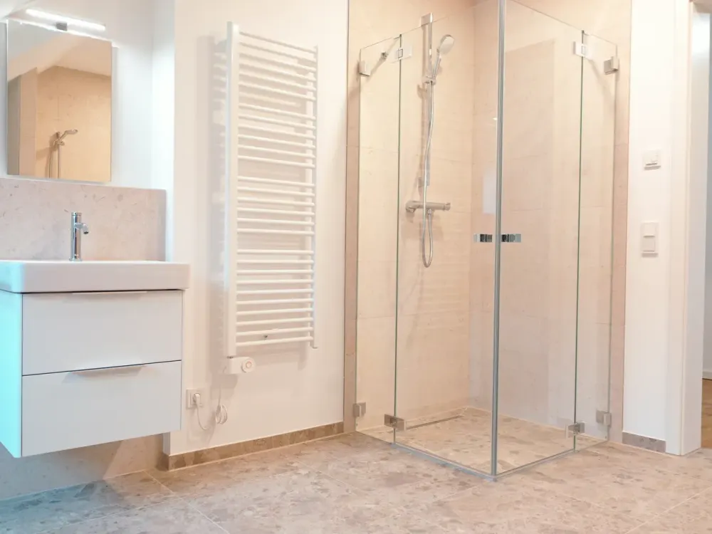 Modernes Wohnen am Pfanzeltplatz, Exklusive 3-Zimmer-Neubauwohnung mit Terrasse und Balkon