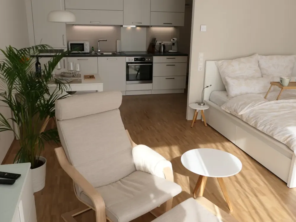 Moderne, sonnige, neuwertige 1,5-Zi-Whg. mit geh. Innenausstattung mit EBK und SW-Balkon in Langen