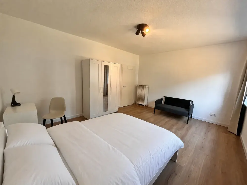 Firmen aufgepasst: Mitarbeiterwohnung / Co- Living Nähe Uni-Klinik Frankfurt / All-in