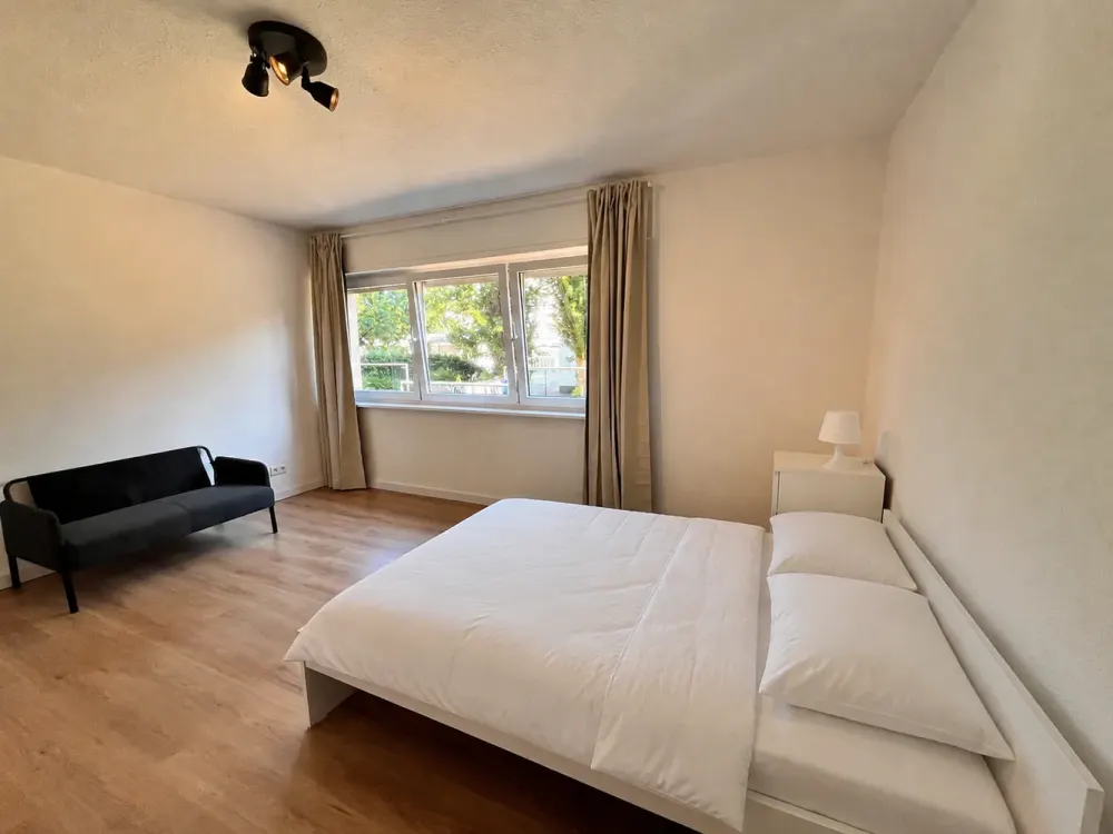 Firmen aufgepasst: Mitarbeiterwohnung / Co- Living Nähe Uni-Klinik Frankfurt / All-in