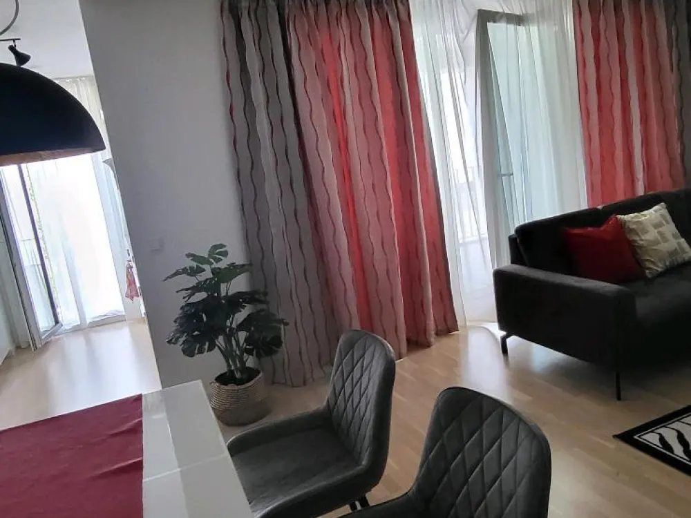 Nachmieter für wünderschöne 2, 5 Zimmer Wohnung in Neuhausen auf
