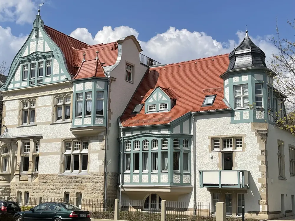 Living with Character: 2-Room Apartment in Dresden-Löbtau
