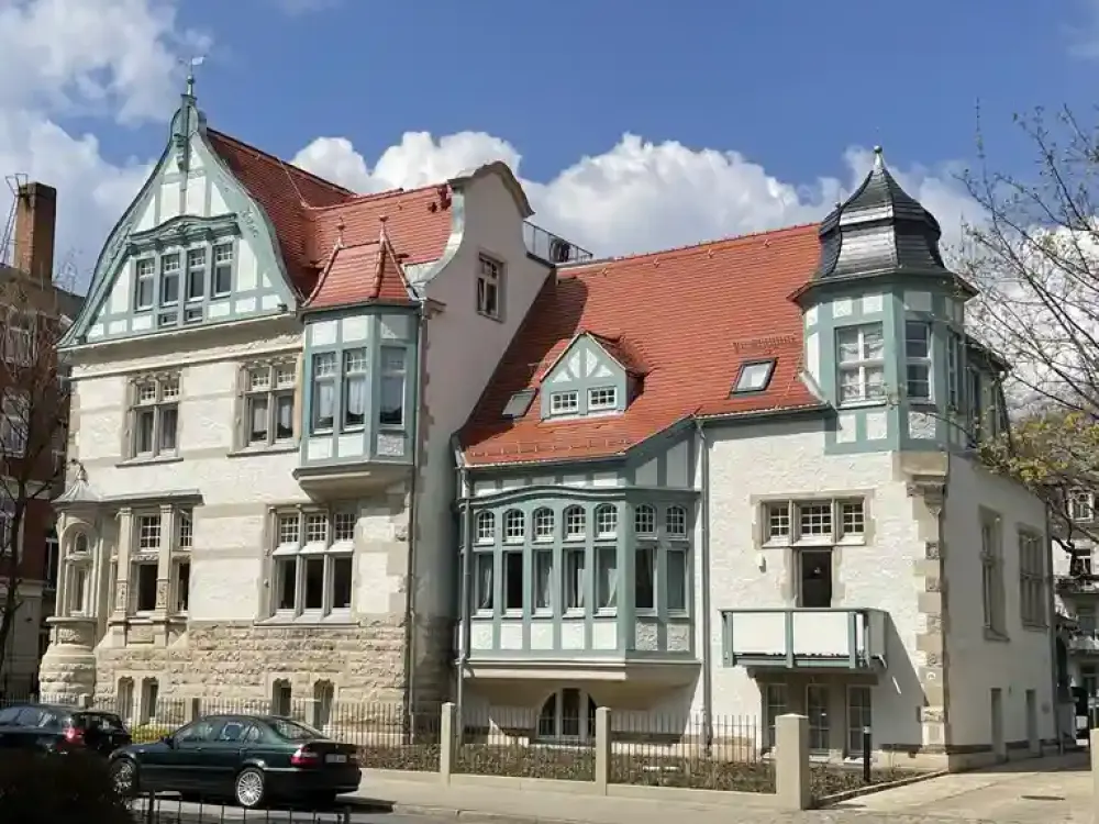 Living with Character: 2-Room Apartment in Dresden-Löbtau