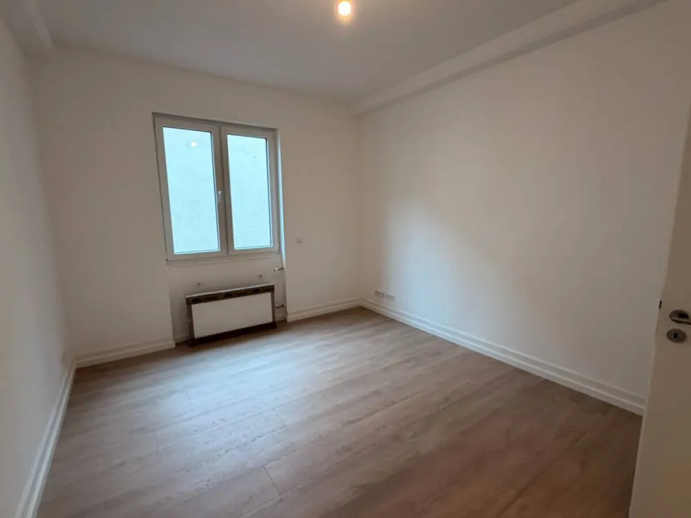 Kernsanierte 4-Zimmer-Wohnung mit moderner Ausstattung in Frankfurt-Bockenheim