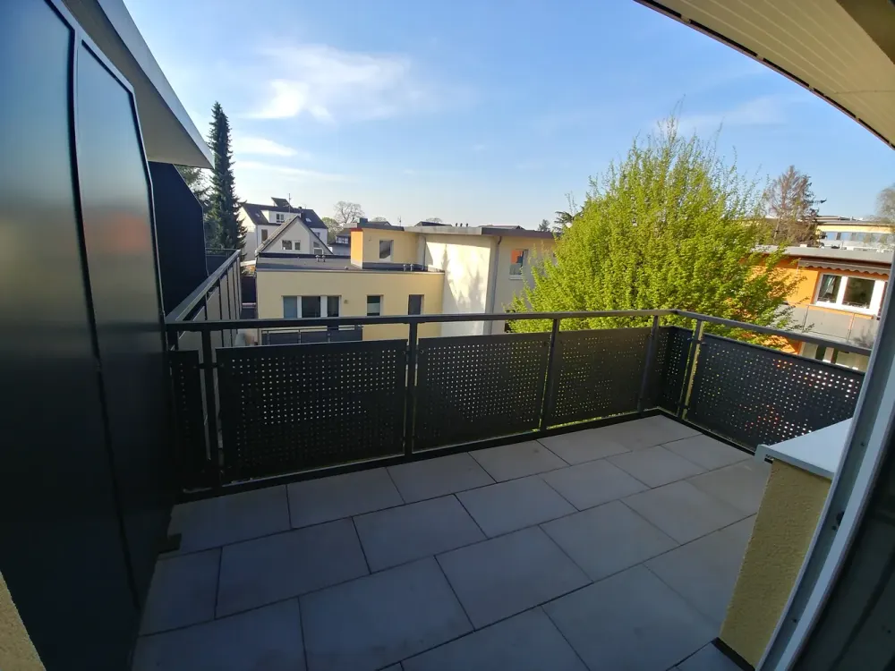 Quiet and Well-Maintained 1-Room Apartment with Fitted Kitchen and Balcony in Paderborn