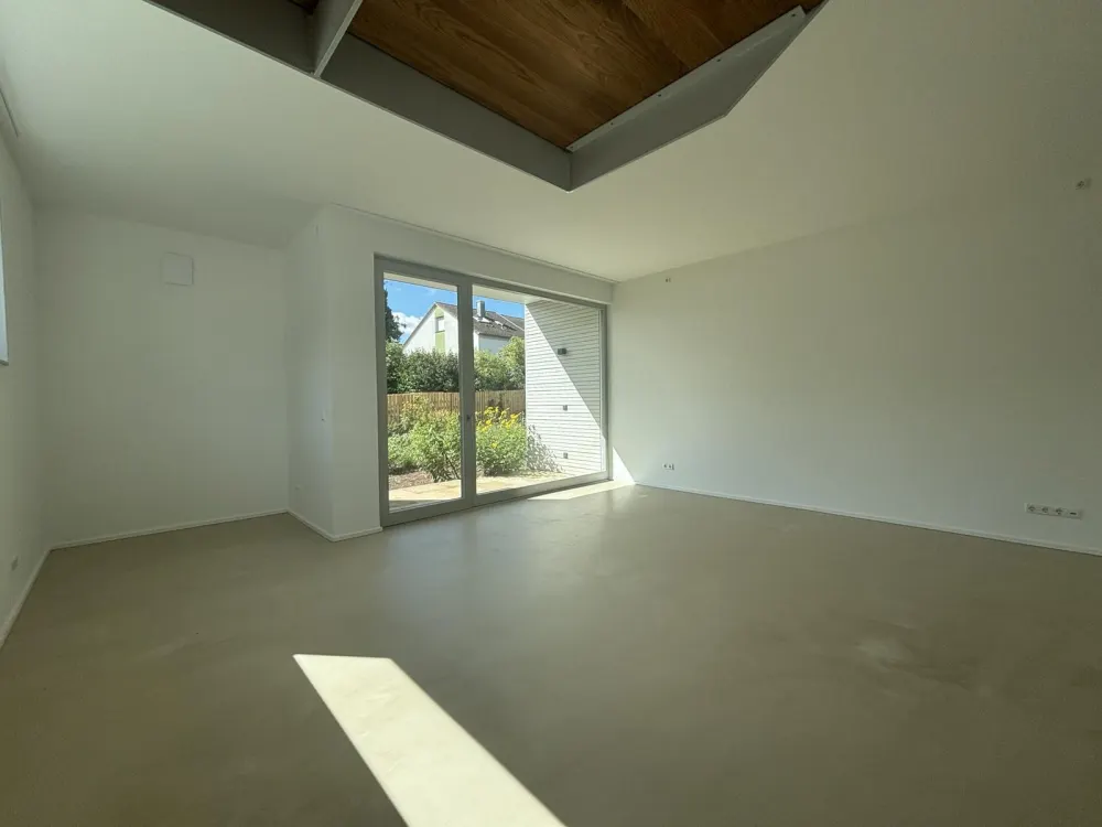 Stilvolle Maisonettewohnung mit Garten, Balkon und Einbauküche