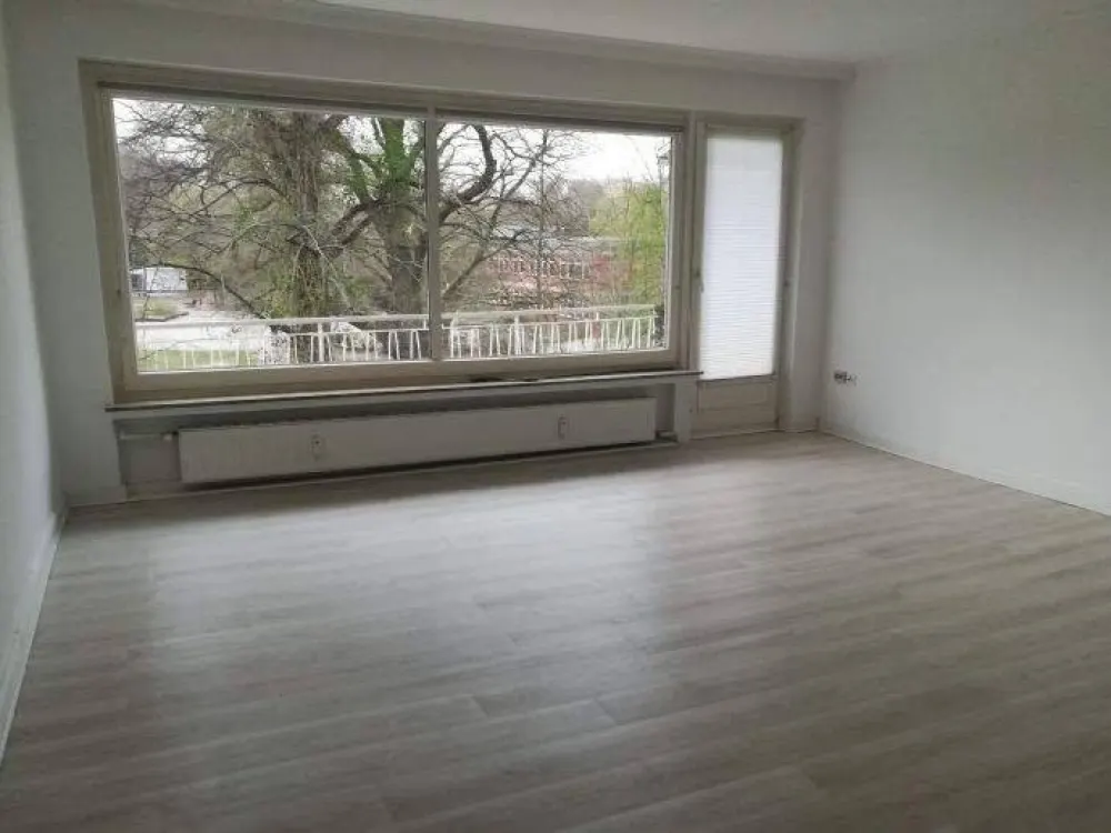 @@ Topp Lage in Schwachhausen, Vollbad, EBK, G-WC, Balkon @@