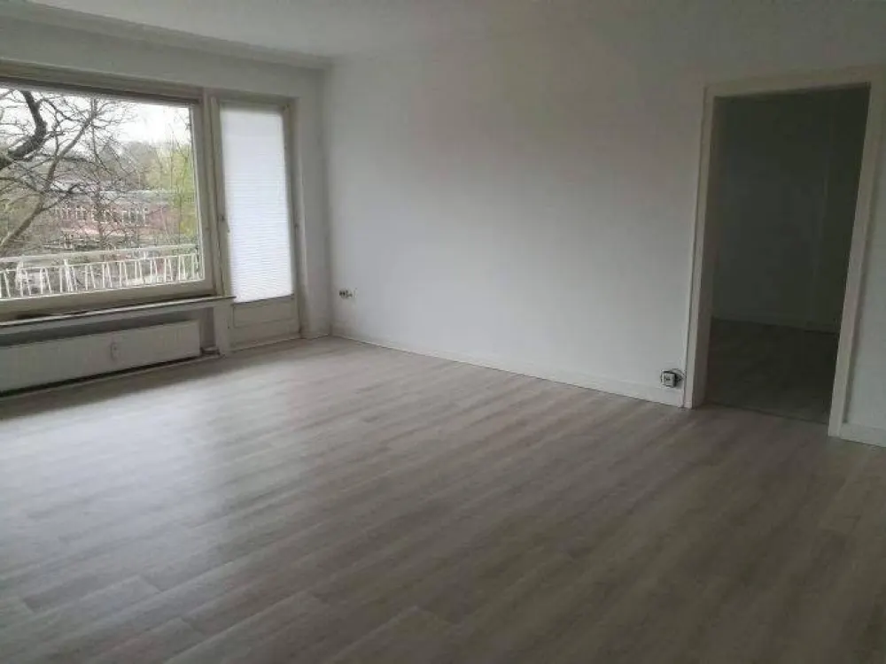 @@ Topp Lage in Schwachhausen, Vollbad, EBK, G-WC, Balkon @@