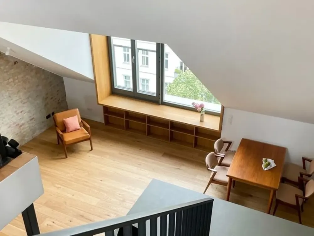 HOMESK - Designer-Maisonette mit Dachterrasse & Galerie, Zweitbezug im Dachgeschoss in Schöneberg