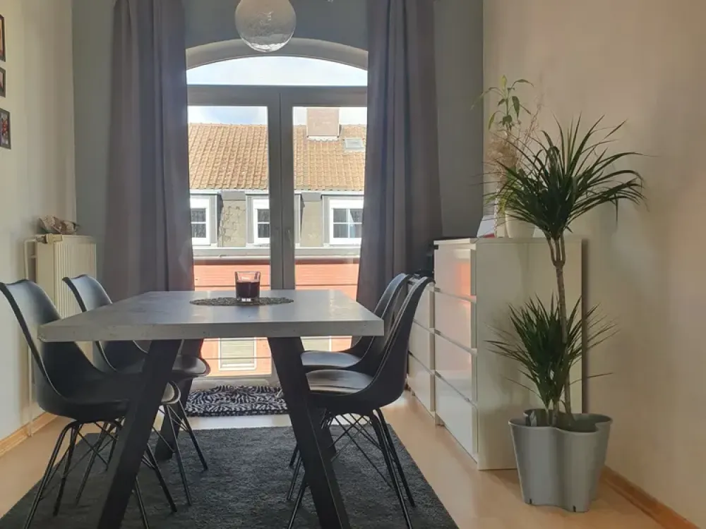 Schöne Dachgeschosswohnung in einem gepflegten Mehrfamilienhaus