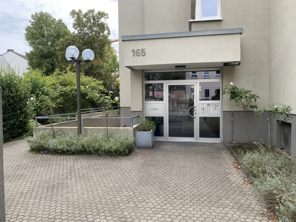 Modernized 1-Room Apartment in Köln-Ehrenfeld, from 50+ Seniors