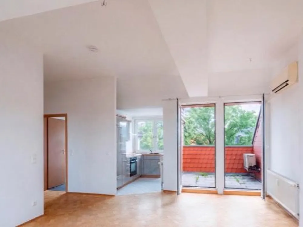 2-Zimmer-Wohnung mit Balkon in Plagwitz