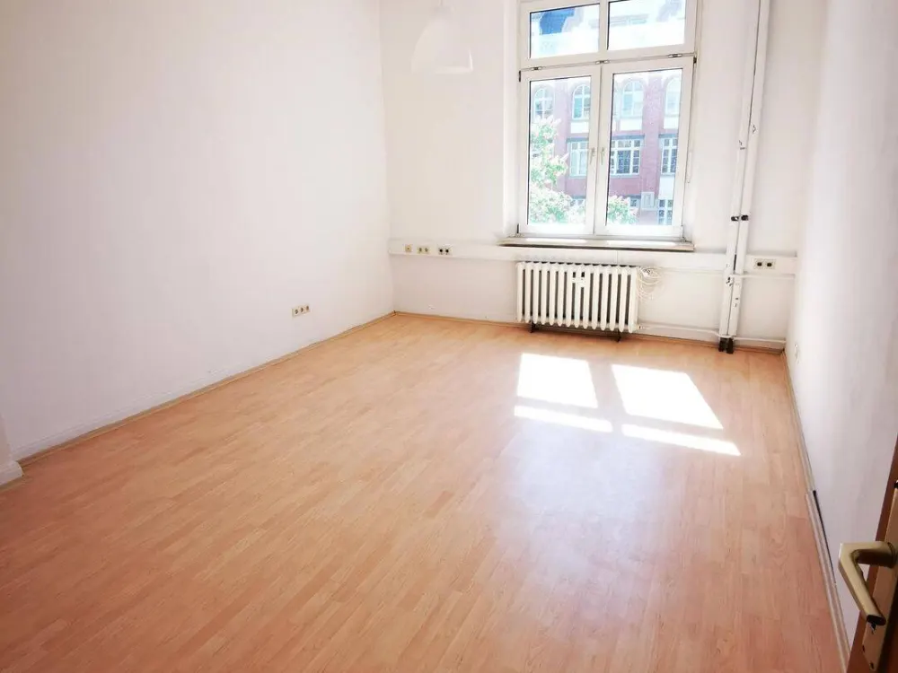 Room in shared flat for rent - Students, Trainees & Pupils