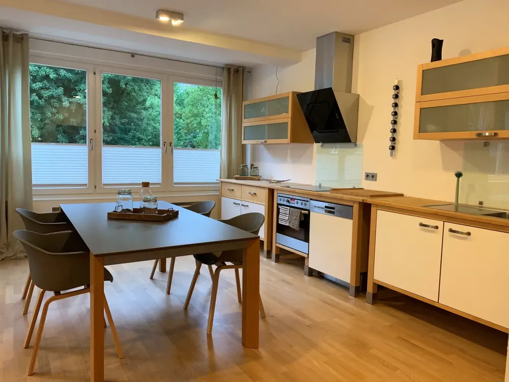 *** Möbliert & Saniert in Oberkassel ***