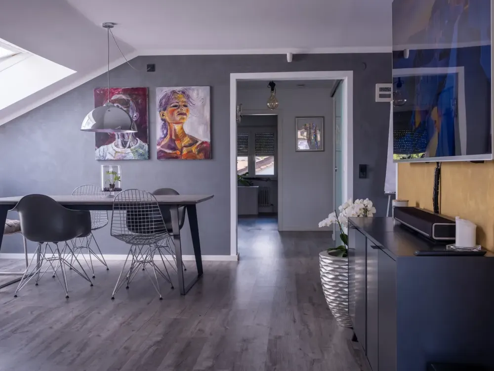Stilvolle 3-Zimmer-DG-Wohnung in Leonberg-Warmbronn