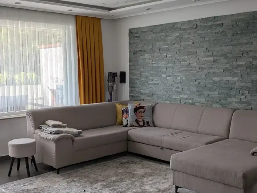Plenty of Space for Everyday Life: 4-Room Apartment in Schwerte with New Fitted Kitchen