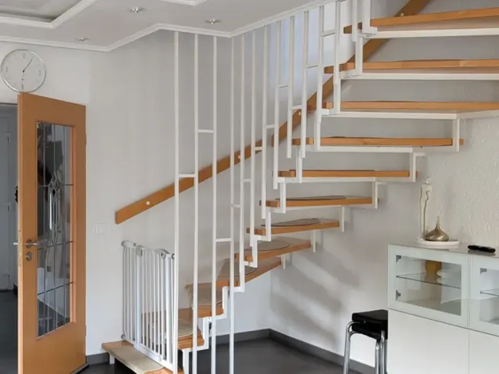Plenty of Space for Everyday Life: 4-Room Apartment in Schwerte with New Fitted Kitchen