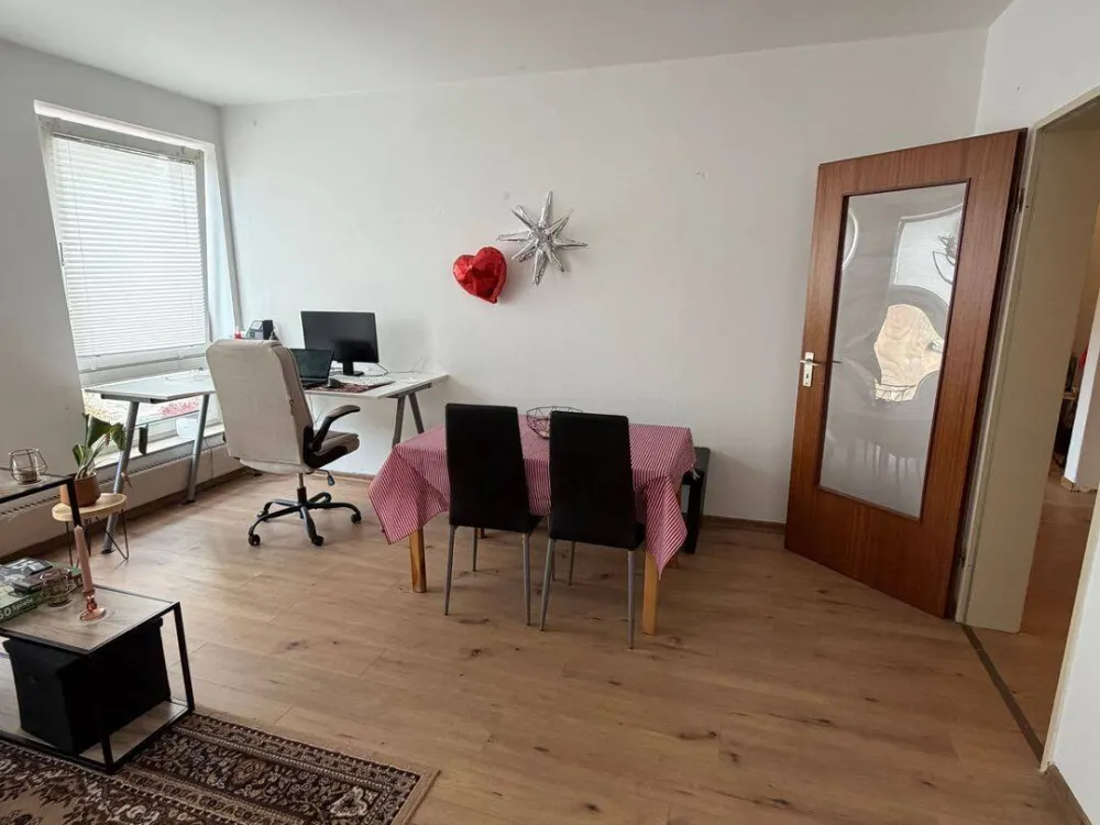 FIXED-TERM Sublet 2-Room Apartment