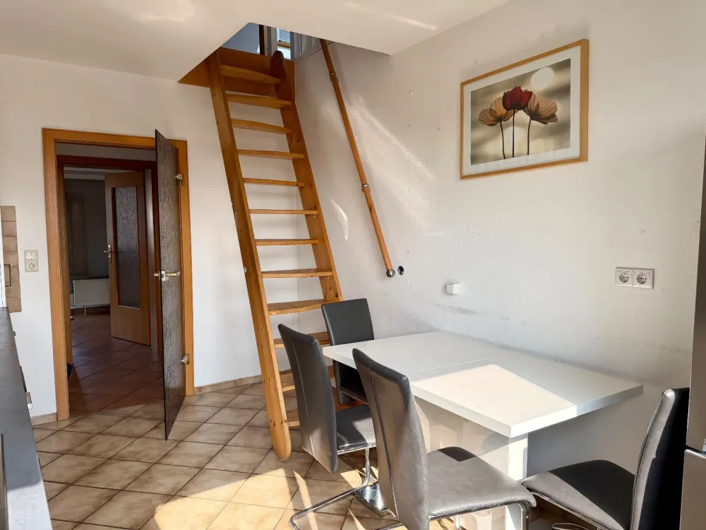 Helle 100qm Wohnung mit Maisonette-Option & großem Balkon