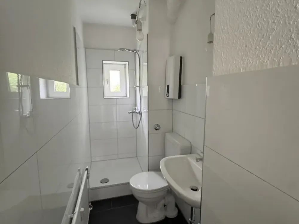 kleine 2-Zimmerwohnung im Erdgesch.
