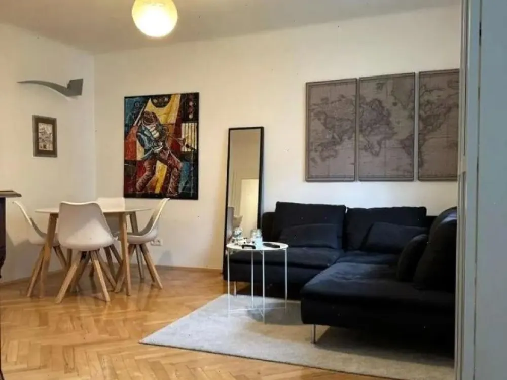 Privat! Gemütliche 2 Zimmer Wohnung! Unmöbliert!