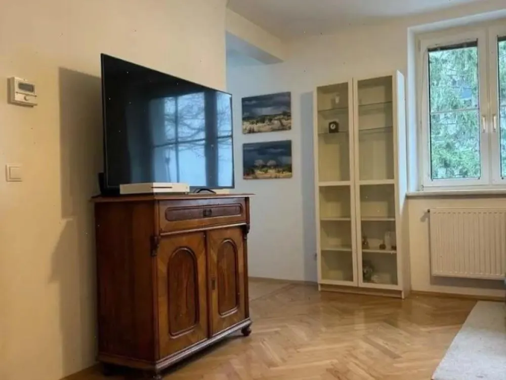 Privat! Gemütliche 2 Zimmer Wohnung! Unmöbliert!