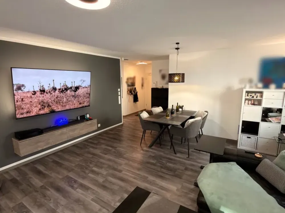 Sonnendurchflutete 3 Zimmer Wohnung in bester Feldrandlage von Jügesheim