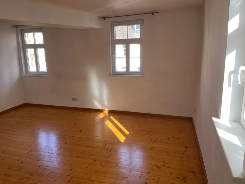 Bad Homburg Louisenstraße: schöne 4 ZKB und Balkon, saniert