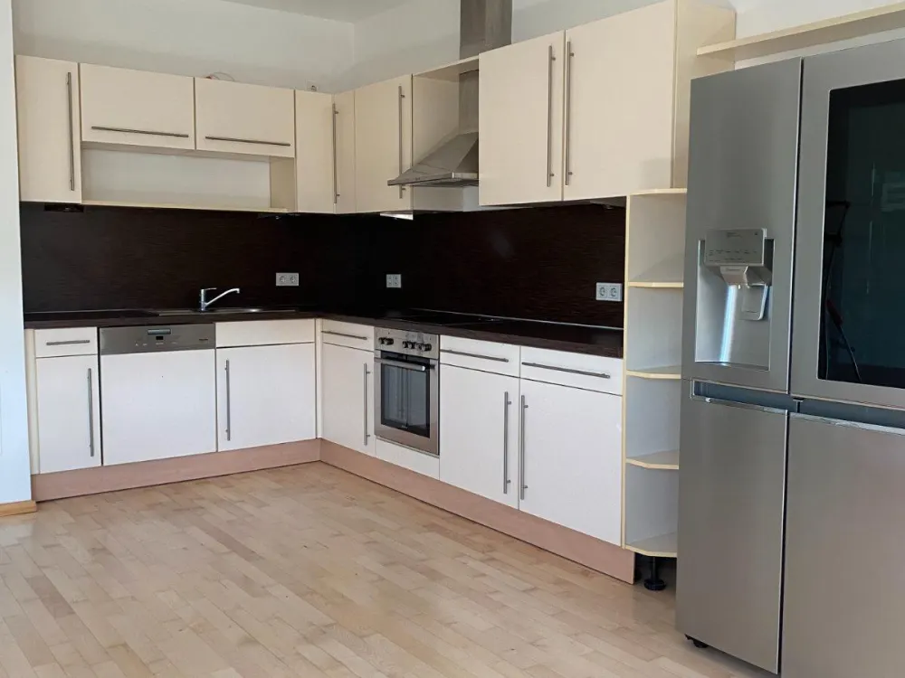 ruhige Maisonette Wohnung mit Klimaanlage und Kamin