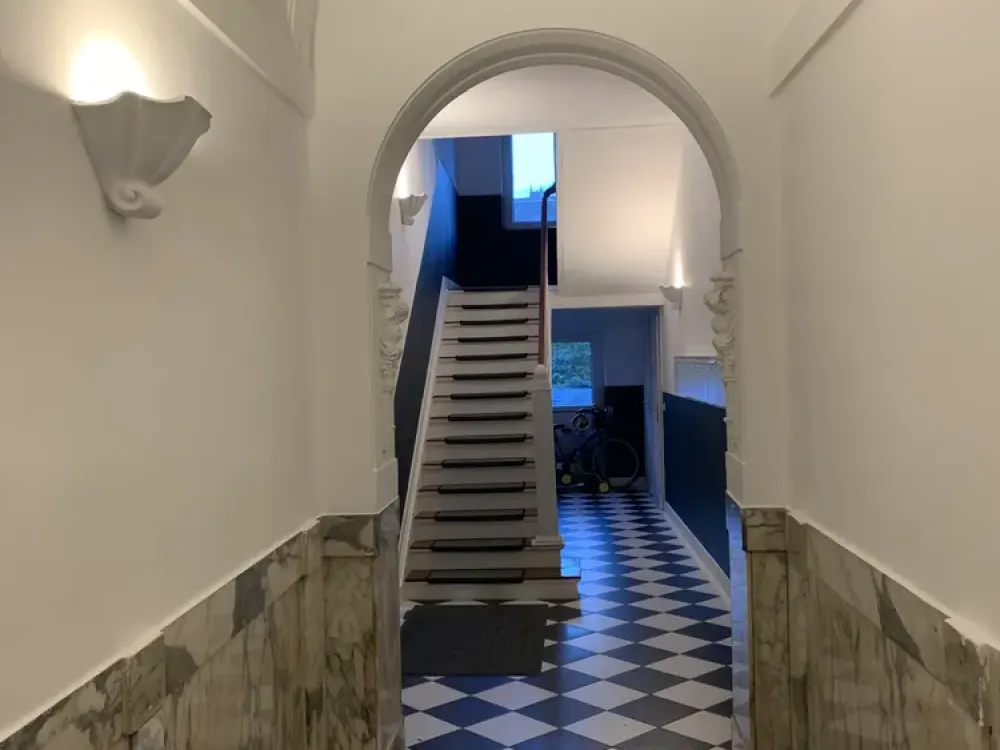 Sanierter und ruhiger Altbau: 3-Zimmer-Wohnung 125qm in Düsseldorf-Bilk