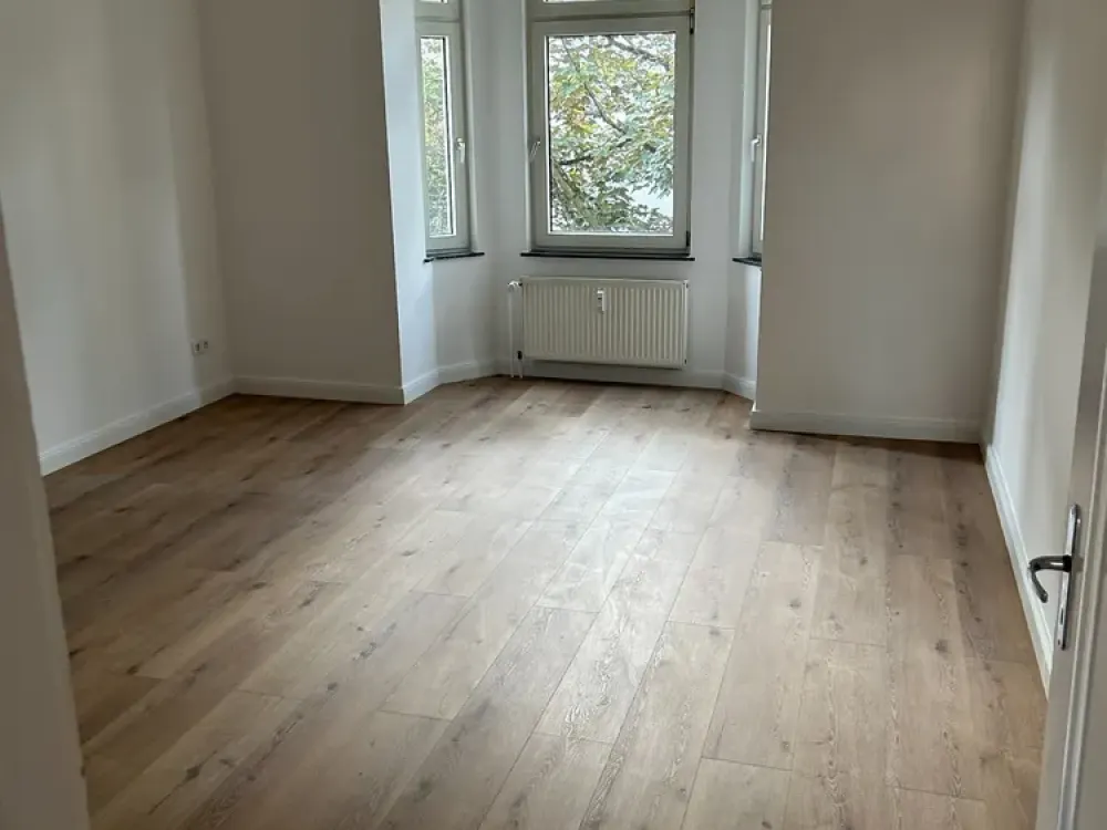 Sanierter und ruhiger Altbau: 3-Zimmer-Wohnung 125qm in Düsseldorf-Bilk
