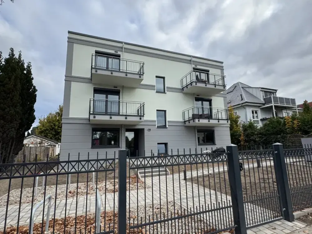3-Zimmer-Wohnung mit traumhaftem Seeblick, Einbauküche, gehobene Ausstattung, A+