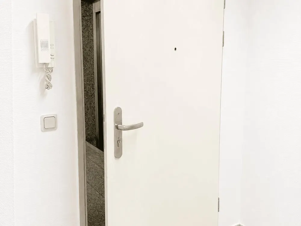 Attractive 1-Room Apartment in Quiet/Central Location of Alt-Saarbrücken