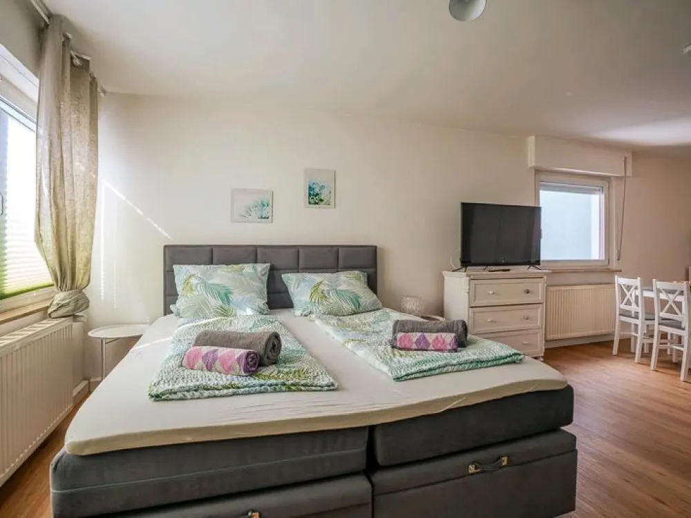 möblierte 1-Zimmer Wohnung auf Zeit.